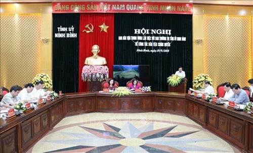 Đồng chí Trương Thị Mai làm việc với Ban Thường vụ Tỉnh ủy Ninh Bình